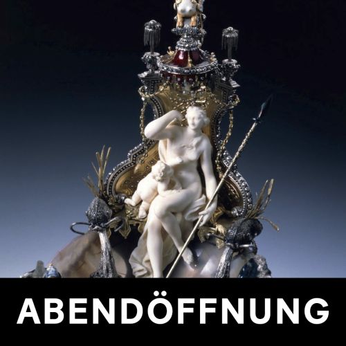 Blaue Stunde, die Abendöffnung im Grünen Gewölbe. Als Titelbild die Zierschale mit dem Bad der Diana
© SKD