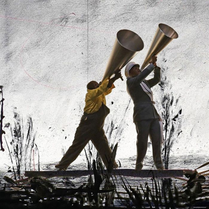 William Kentridge. Listen to the Echo - Puppentheatersammlung Vergrößerungsansicht William Kentridge. Listen to the Echo - Puppentheatersammlung